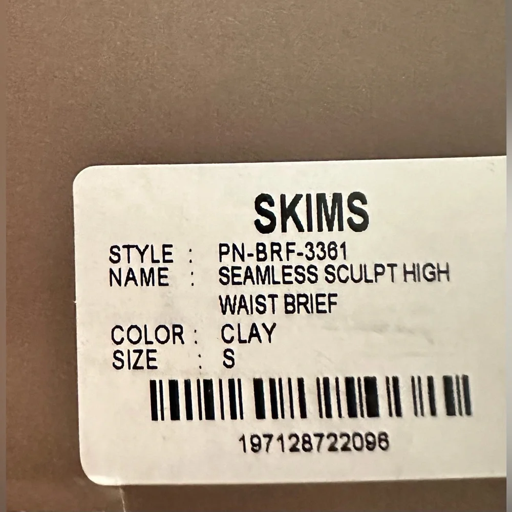 - Skims bundle shape wear NEW LOT OF 3, SIZE S. - Picture 3 of 5